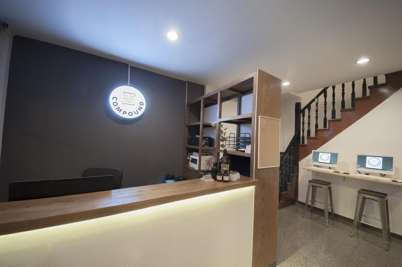 The Hidden House Hostel Bangkok Bagian luar foto