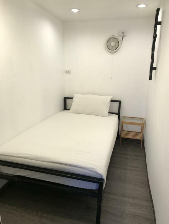 The Hidden House Hostel Bangkok Ruang foto