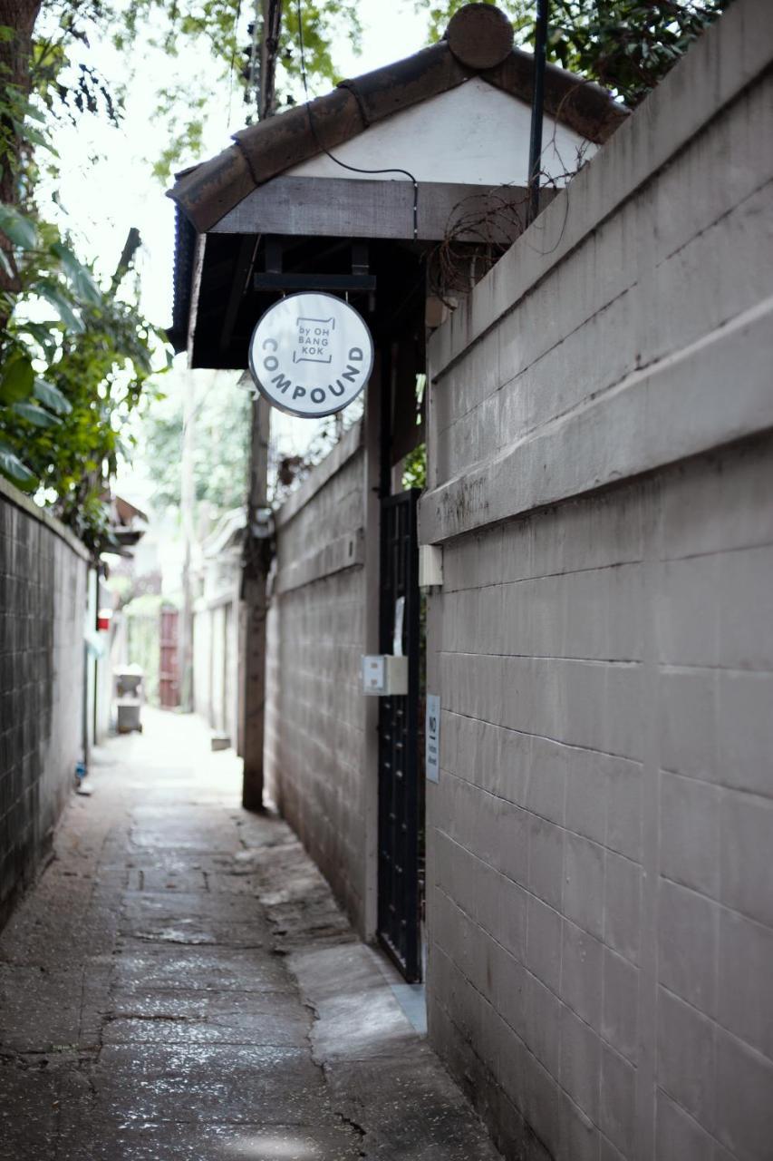 The Hidden House Hostel Bangkok Bagian luar foto
